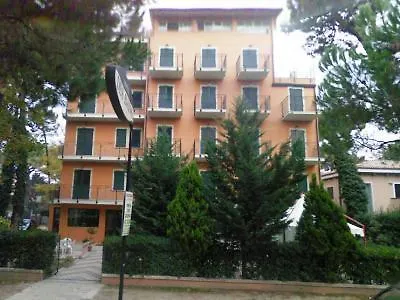 Hotel B&B Des Bains Milano Marittima Italy