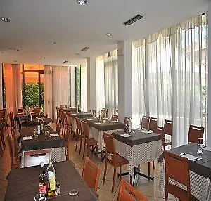 Hotel B&B Des Bains Milano Marittima 3*,