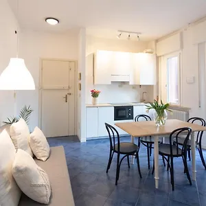 Appartamento Casa In Centro Tre Locali Con Terrazzo