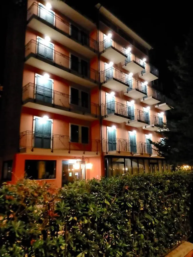 Hotel B&B Des Bains Milano Marittima 3*,  Italy