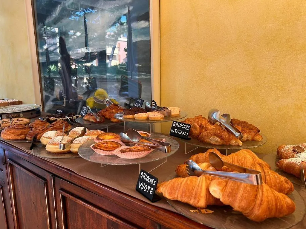 Hotel B&B Des Bains Milano Marittima Italy