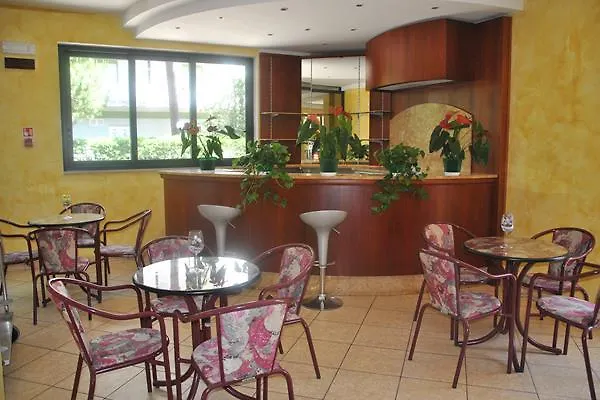 Hotel B&B Des Bains Milano Marittima 3*,  Italy